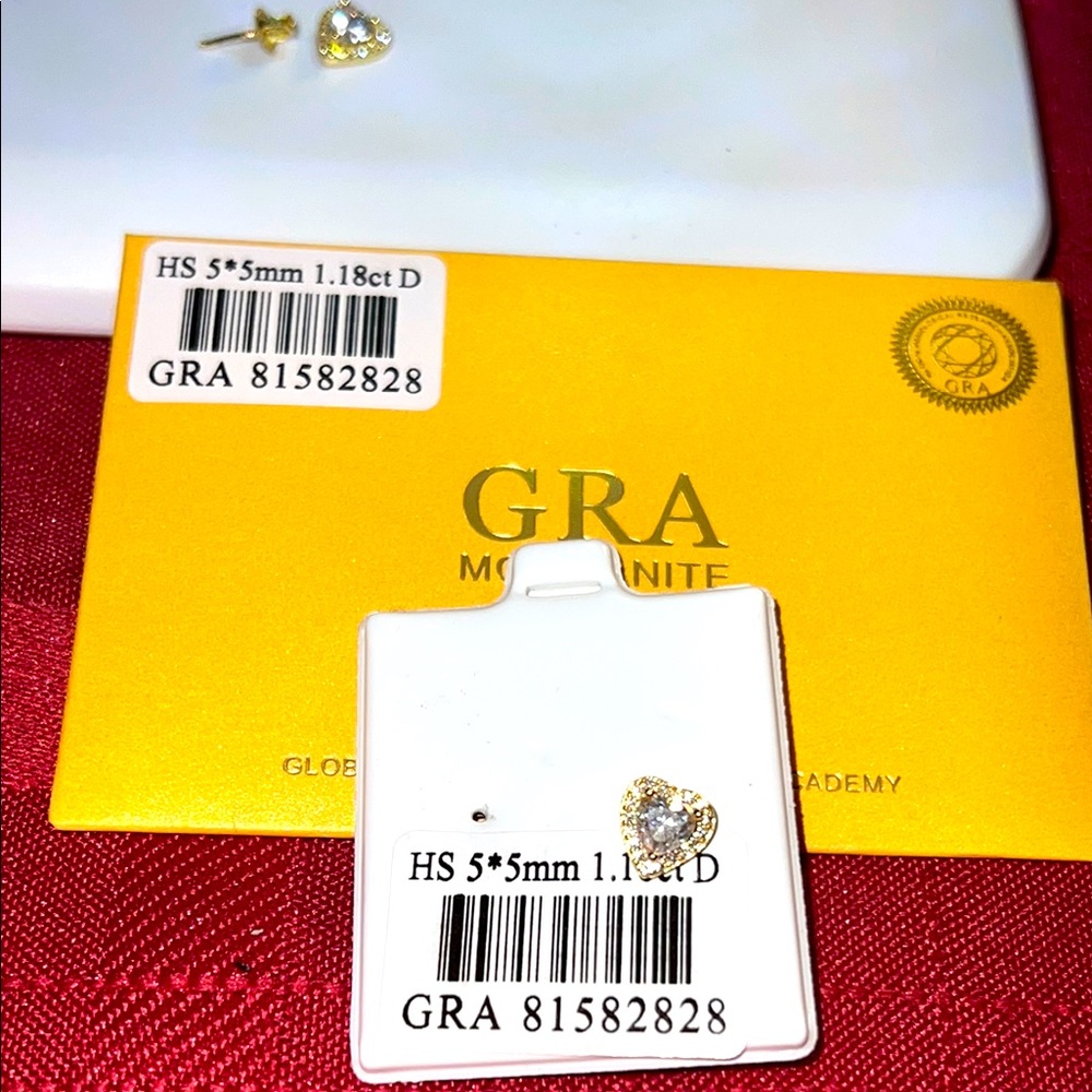 MOISSANITE GRA CERTIFIED Heart Stud Earrings
